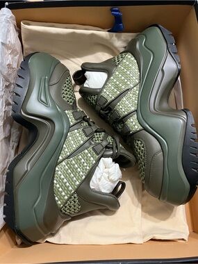 Louis Vuitton LV Archlight 2.0 P. Sneaker in Kaki
